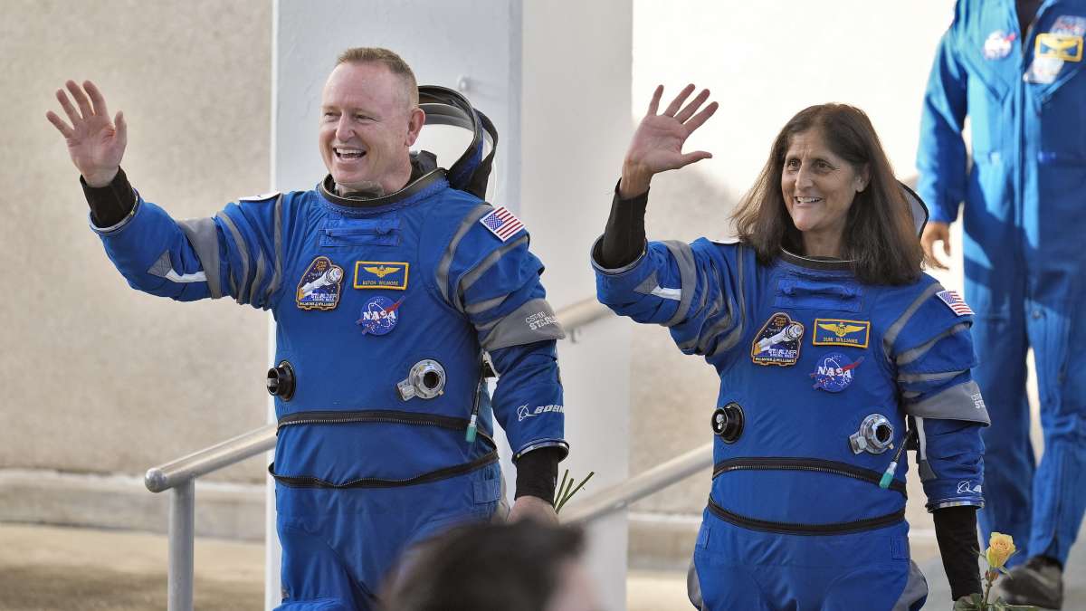 IndianAmerican Astronaut Sunita Williams First Woman To Pilot